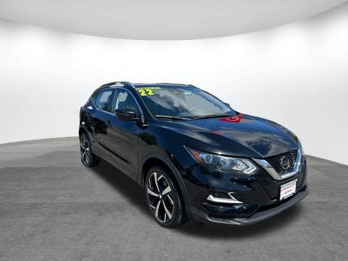 Magnetic Black 2022 Nissan Rogue Sport SL