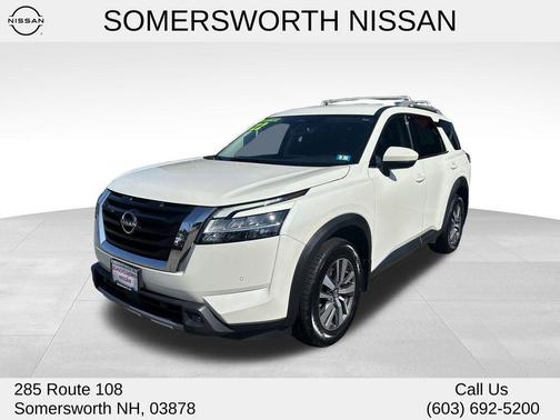 2022 Nissan Pathfinder SL