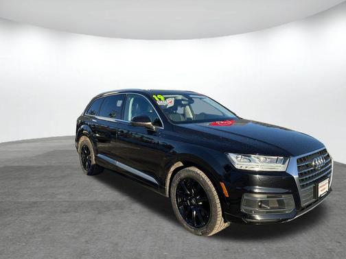 2019 Audi Q7 45 Premium Plus