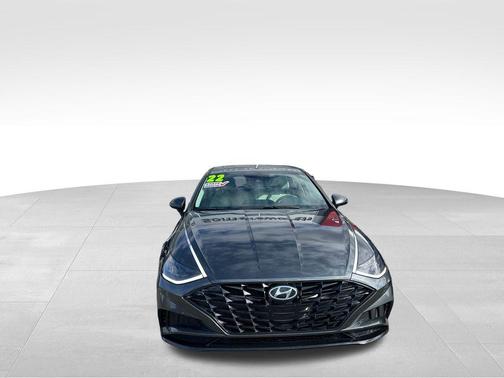 2022 Hyundai SONATA SEL