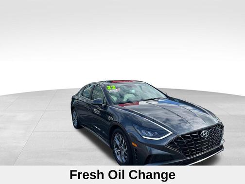 2022 Hyundai SONATA SEL