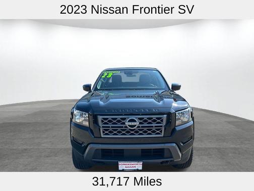 Black 2023 Nissan Frontier SV