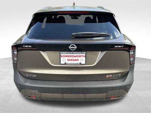 2025 Nissan Kicks SR