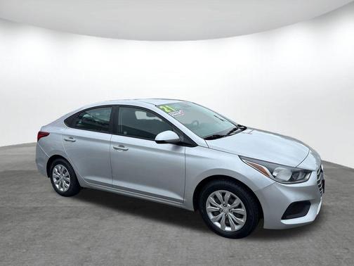 Olympus Silver Metallic 2021 Hyundai Accent SE