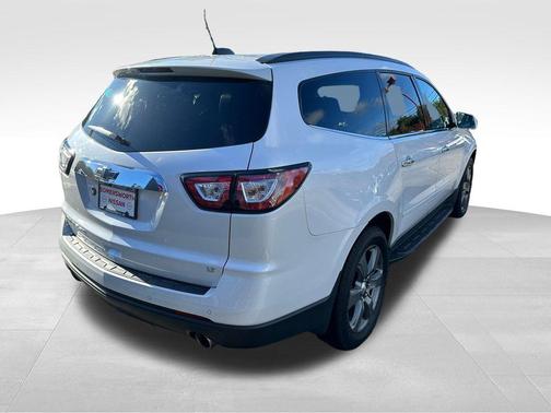 2017 Chevrolet Traverse 2LT