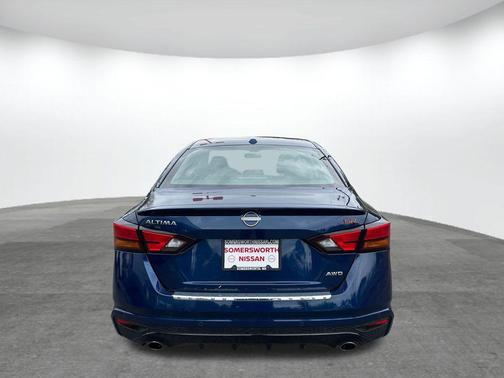 Deep Blue Pearl 2023 Nissan Altima 2.5 SR