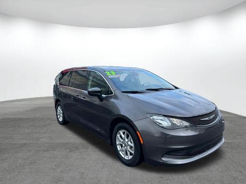 Granite Crystal Clearcoat Metallic 2023 Chrysler Voyager LX