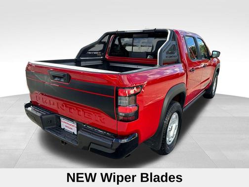 2024 Nissan Frontier SV