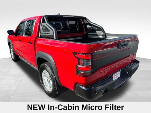 2024 Nissan Frontier SV