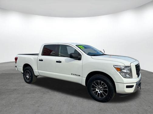 Glacier White 2023 Nissan Titan SV