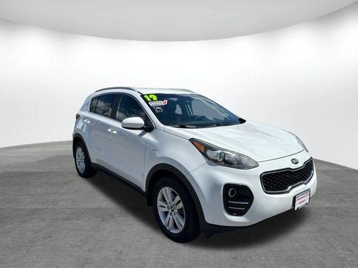 Clear White 2019 Kia Sportage LX