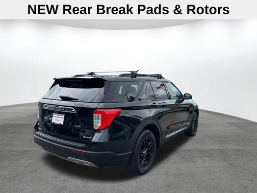 Black Metallic 2022 Ford Explorer XLT