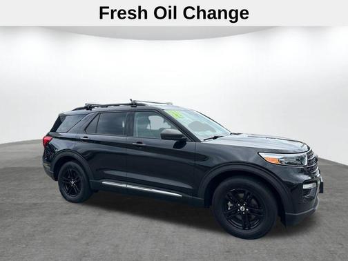 Black Metallic 2022 Ford Explorer XLT