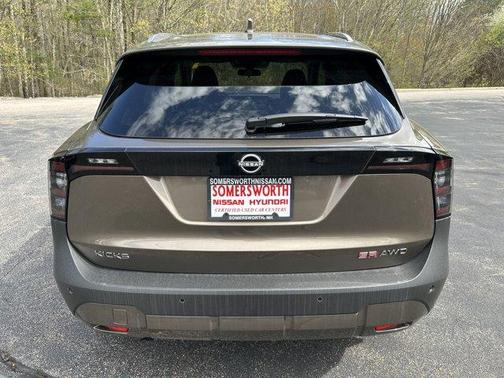 2025 Nissan Kicks SR