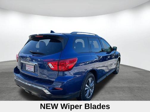 2019 Nissan Pathfinder S