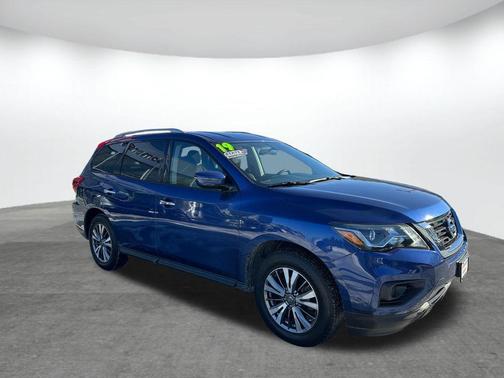 2019 Nissan Pathfinder S