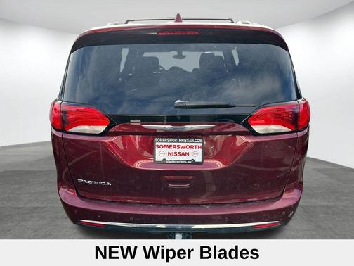 2017 Chrysler Pacifica Touring-L Plus