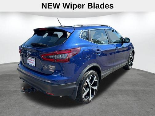 Caspian Blue 2020 Nissan Rogue Sport SL