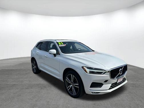 2021 Volvo XC60 T5 Momentum