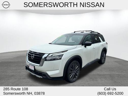 2 Tone White / Black Roof 2023 Nissan Pathfinder SL