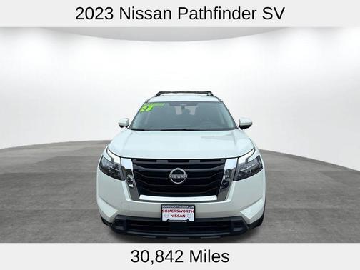 2023 Nissan Pathfinder SV