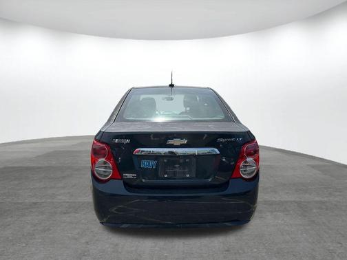 Ashen Gray Metallic 2015 Chevrolet Sonic LT