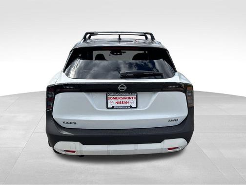 White 2027 Nissan Kicks SV
