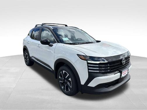 White 2027 Nissan Kicks SV
