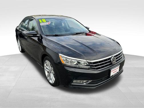 2018 Volkswagen Passat 2.0T SE w/ Technology