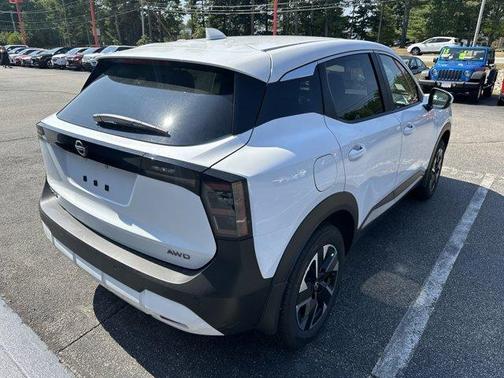 2025 Nissan Kicks SV