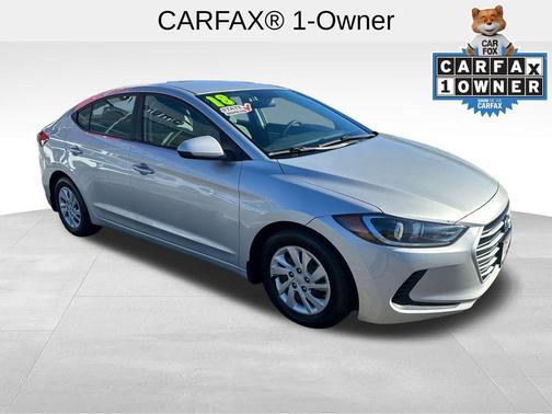 2018 Hyundai ELANTRA SE