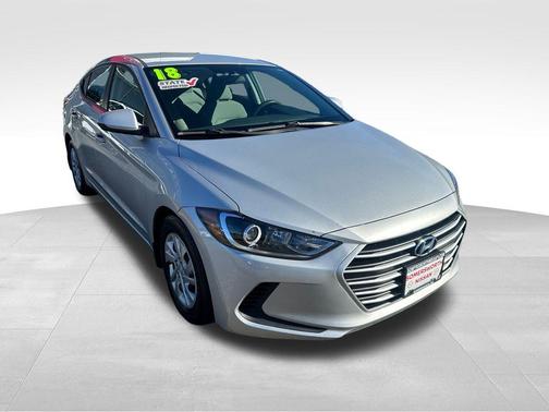2018 Hyundai ELANTRA SE