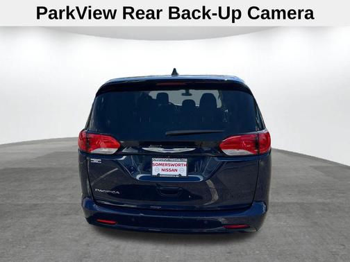 Jazz Blue Pearlcoat 2018 Chrysler Pacifica L