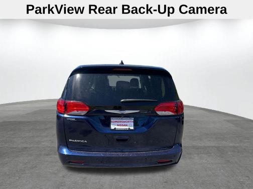 Jazz Blue Pearlcoat 2018 Chrysler Pacifica L