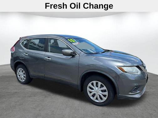 Gun Metallic 2015 Nissan Rogue S