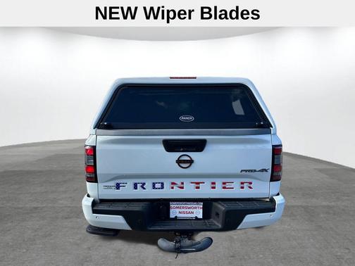 Glacier White 2022 Nissan Frontier PRO-4X
