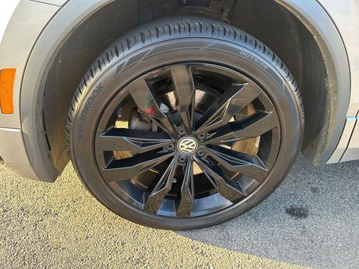 2020 Volkswagen Tiguan 2.0T SE R-Line Black
