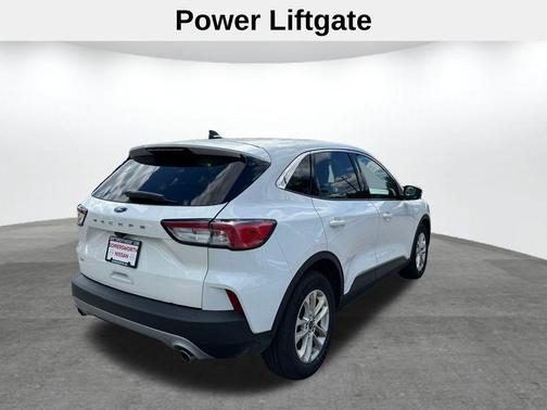 Oxford White 2021 Ford Escape SE