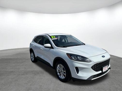 Oxford White 2021 Ford Escape SE