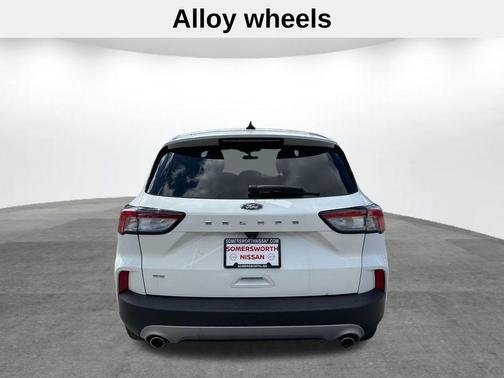 Oxford White 2021 Ford Escape SE