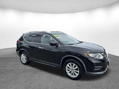 Magnetic Black Pearl 2019 Nissan Rogue SV