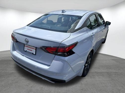 Gray Sky Pearl 2025 Nissan Versa 1.6 SV