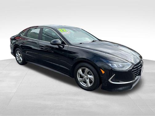 2022 Hyundai SONATA SE