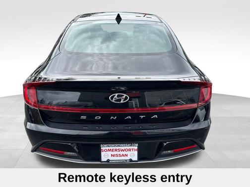 2022 Hyundai SONATA SE