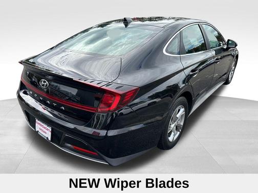 2022 Hyundai SONATA SE