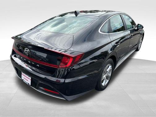 2022 Hyundai SONATA SE