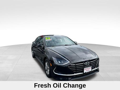 2022 Hyundai SONATA SE