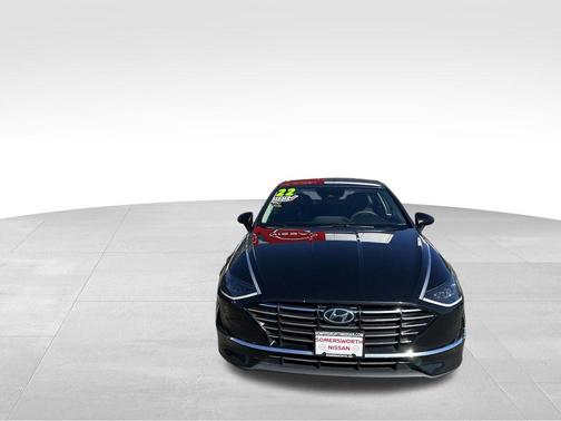 2022 Hyundai SONATA SE