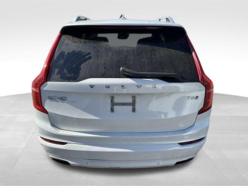2019 Volvo XC90 T6 Momentum