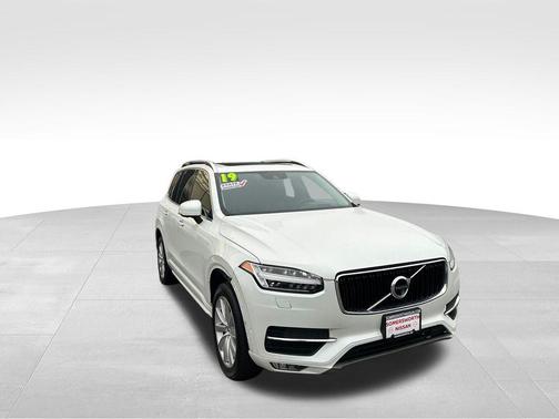 2019 Volvo XC90 T6 Momentum